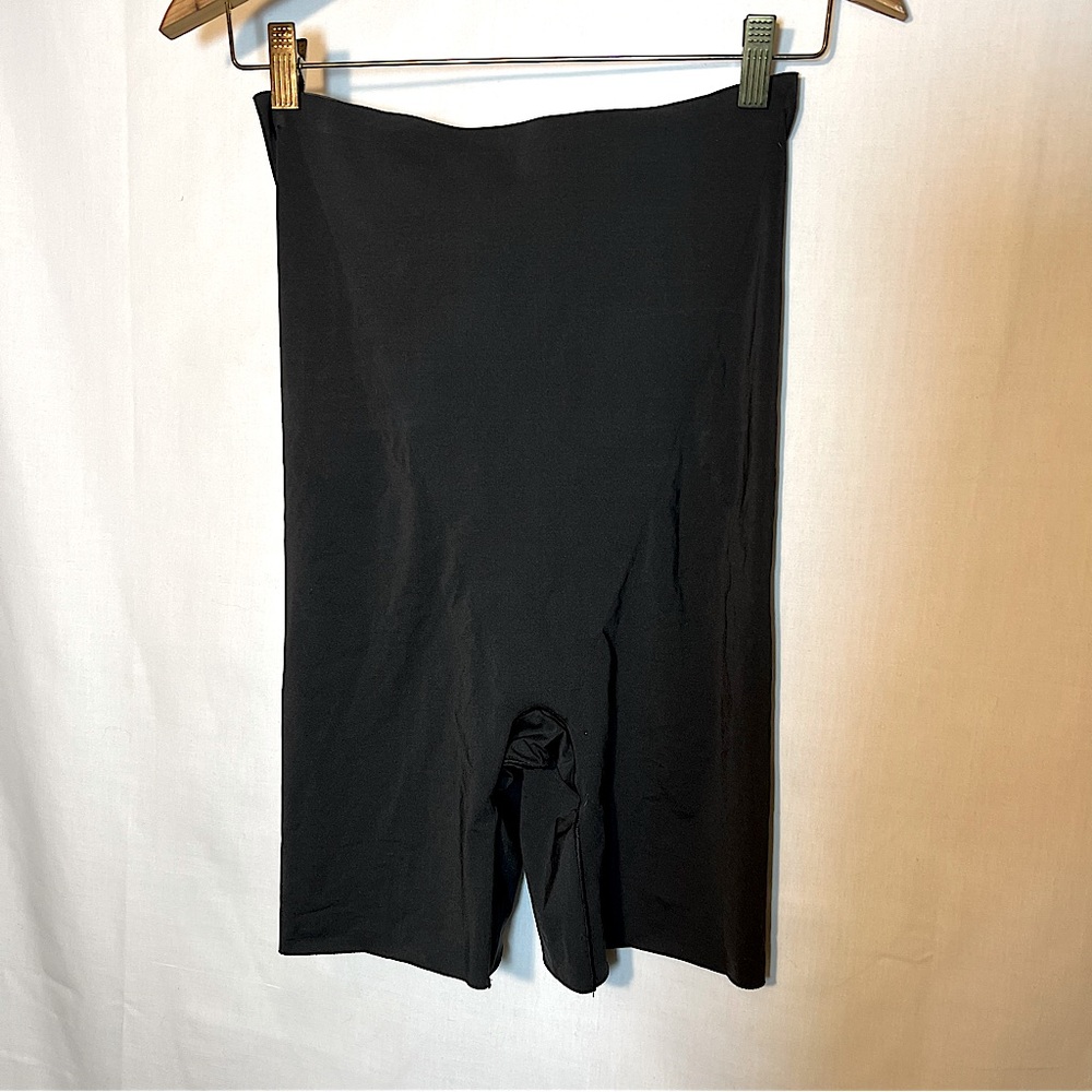 SPANX Women's Thinstincts High-Waisted Mid-Thigh Short XL Black